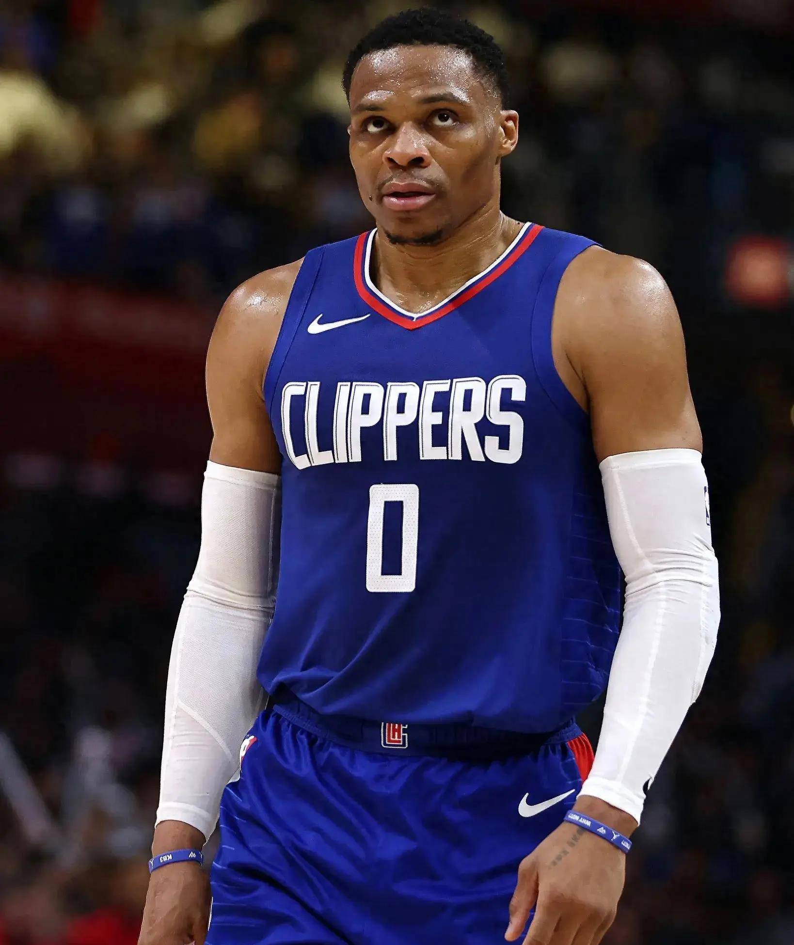 独木难支！约基奇包办掘金最后15分，空砍44+13+7（难救主！约基奇连取掘金最后15分，44+13+7仍未能取胜）