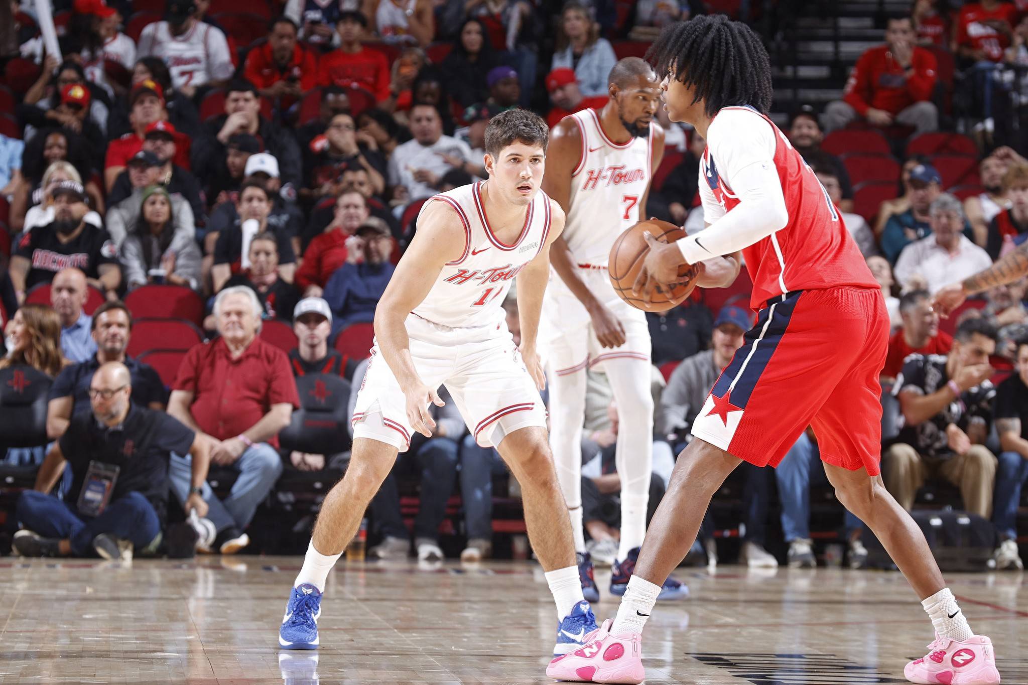 早报：内讧？卖个破绽罢了！（早报：内讧风波？只是故布疑阵！）