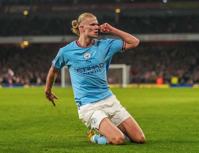 17岁重炮手翟宇睿表现稳定 女排U19再夺胜可冲最佳主攻（17岁重炮手翟宇睿发挥稳健，U19女排再胜有望冲击最佳主攻）