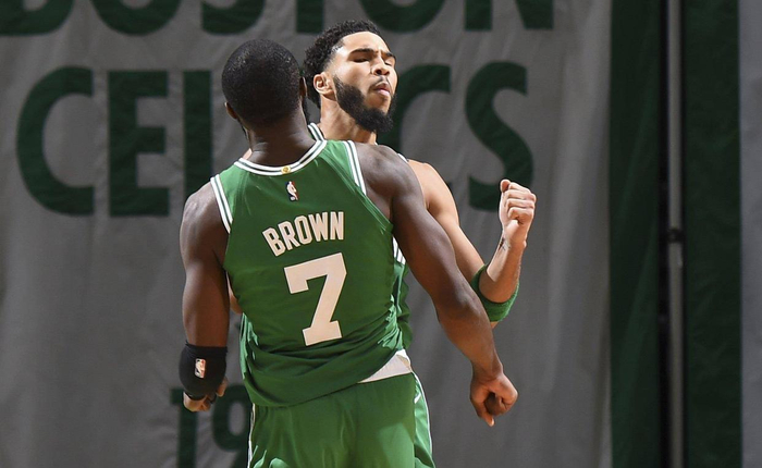 热议中超争冠：争冠悬念基本不在；申花没朋友拿不了冠军（中超夺冠热议：悬念几近消散，申花孤军难问鼎）