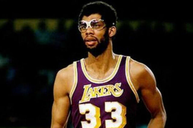 世体：热刺将久保建英列入冬窗引援名单，球员解约金6000万欧（世界体育报：热刺将久保建英纳入冬窗引援清单，解约金为6000万欧元）