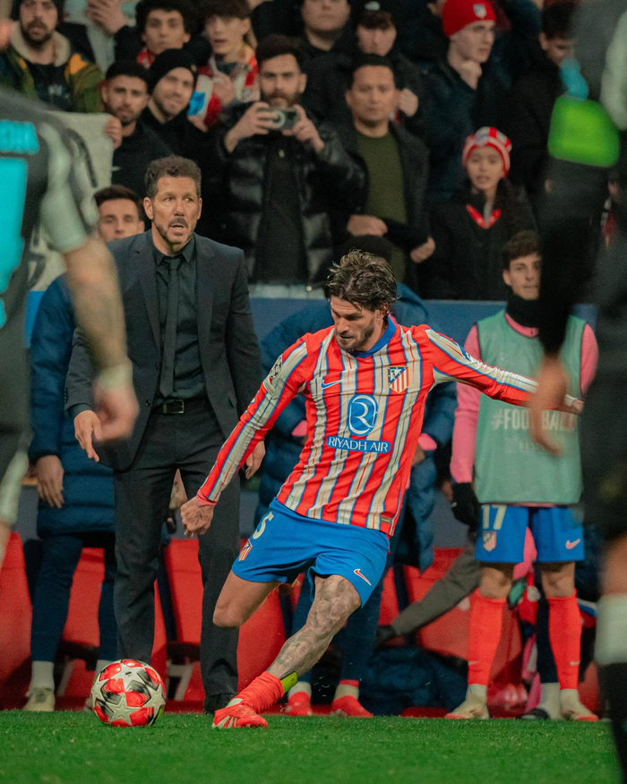 英超-阿森纳2-0布伦特福德5分领跑，梅里诺传射，萨卡破门，赖斯伤退（英超：阿森纳2-0布伦特福德，5分优势领跑；梅里诺传射，萨卡破门，赖斯伤退）