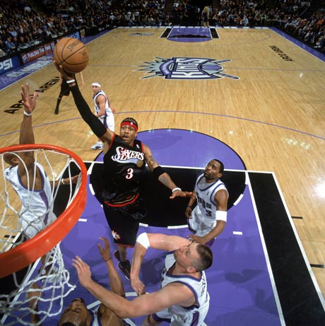 半场战报：温哥华白浪2-0洛杉矶，拉沃尔达、萨比建功（半场速递：温哥华白浪2比0领先洛杉矶，拉沃尔达与萨比破门）